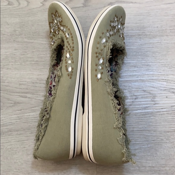 Rebels Women’s Sequined Decorative Tuxedo Slipper Flat size 9 - Picture 2 of 4